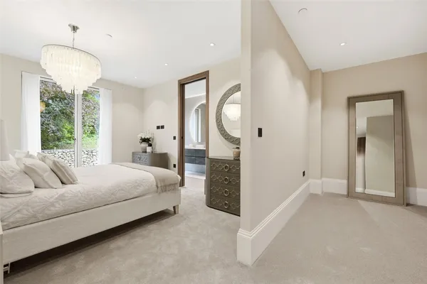 Macclesfield Road, Prestbury, SK10 photo 14