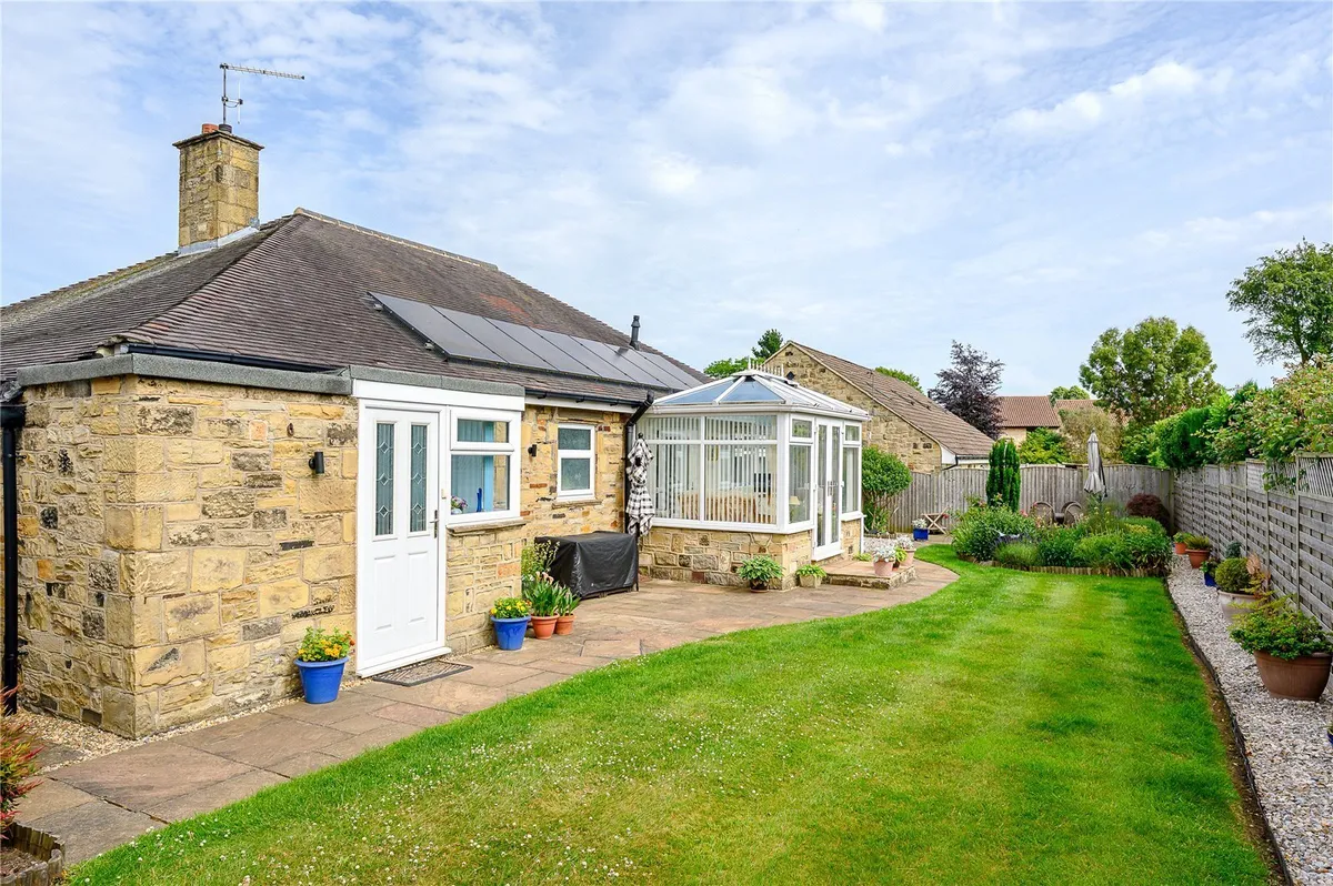 North Grove Road, Wetherby, LS22