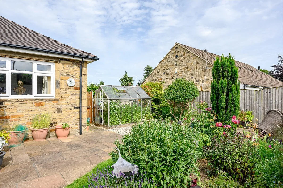 North Grove Road, Wetherby, LS22