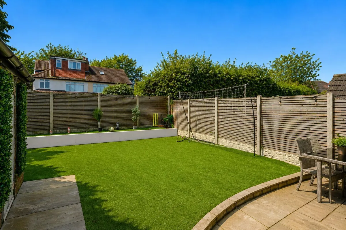 Nursery Grove, Leeds, LS17