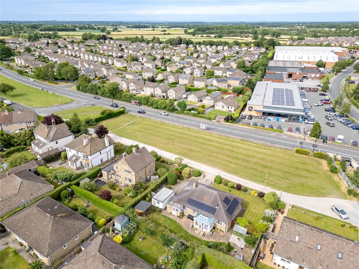North Grove Road, Wetherby, LS22