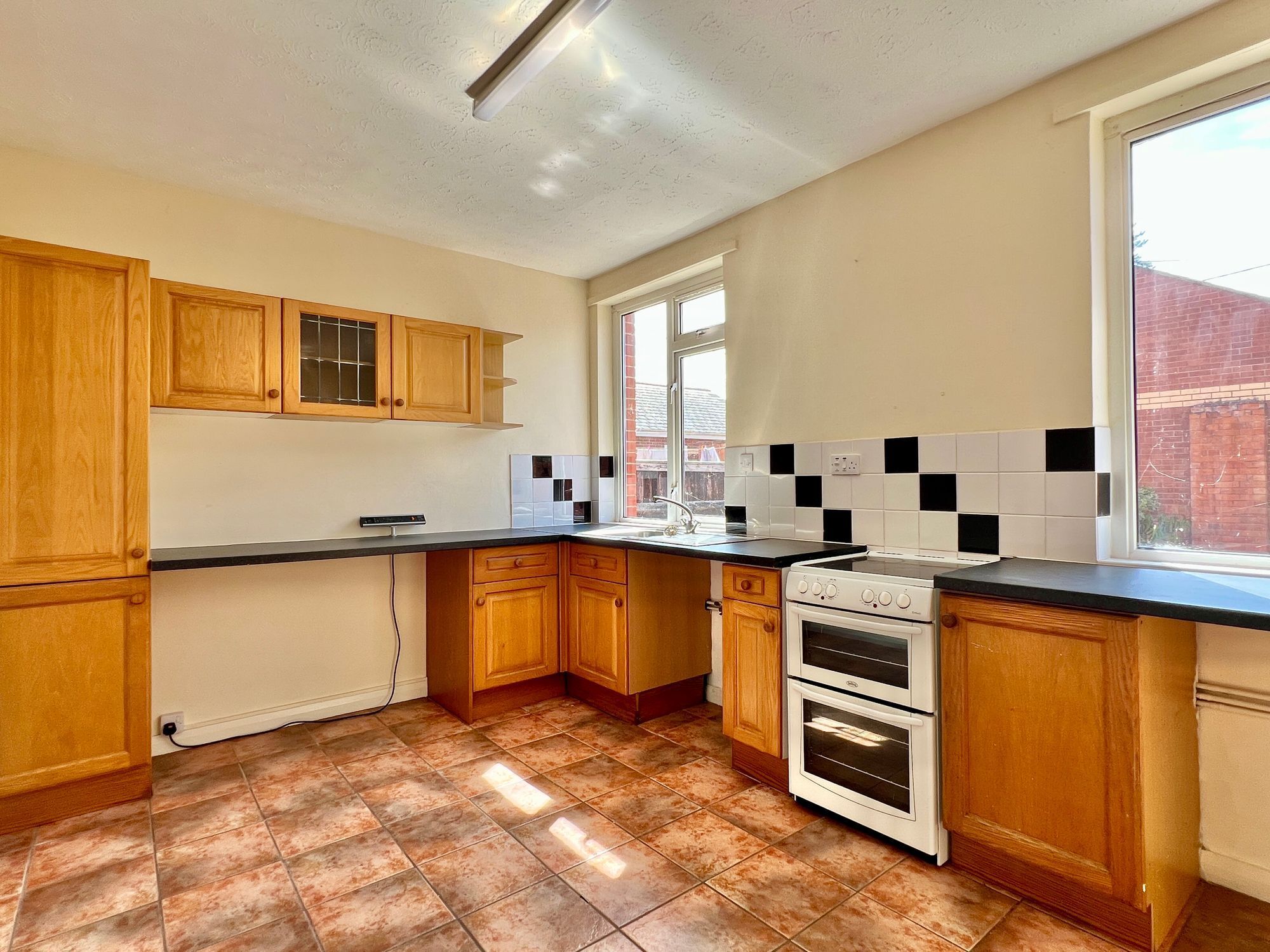 North Villas, Cotford St. Luke - NO onward chain! Image 4