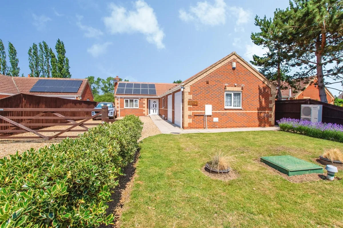 Field Avenue, Tydd St. Giles, Wisbech