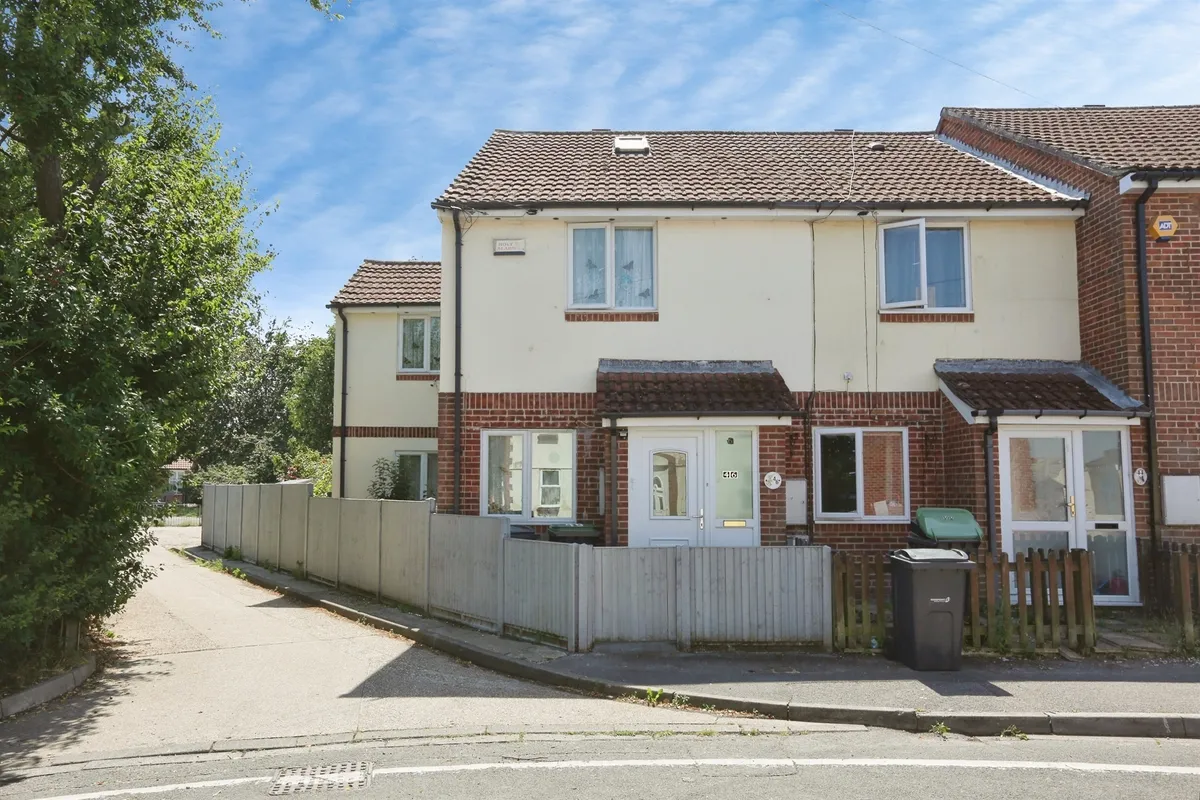 St. Anns Crescent, Gosport