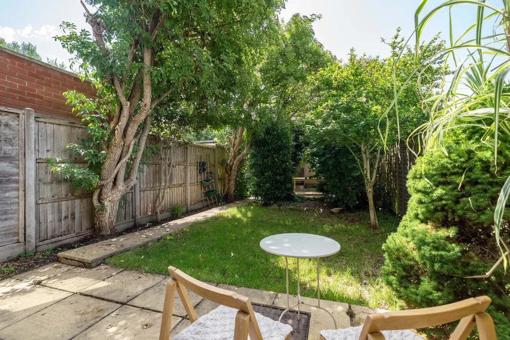 Whitmore Gardens, LONDON, NW10 photo 6