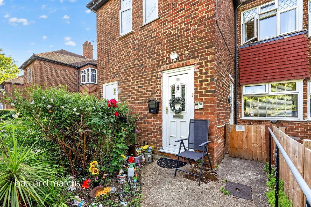 Barnscroft, London