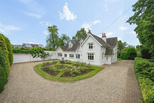 Wealstone Lane, Upton, CH2 photo 1