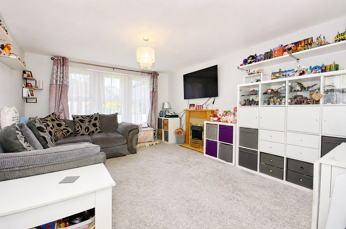 Gardeners End, Bilton, Rugby, CV22