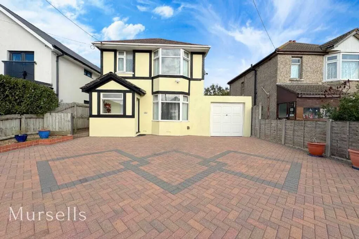 Lulworth Avenue, Poole, BH15