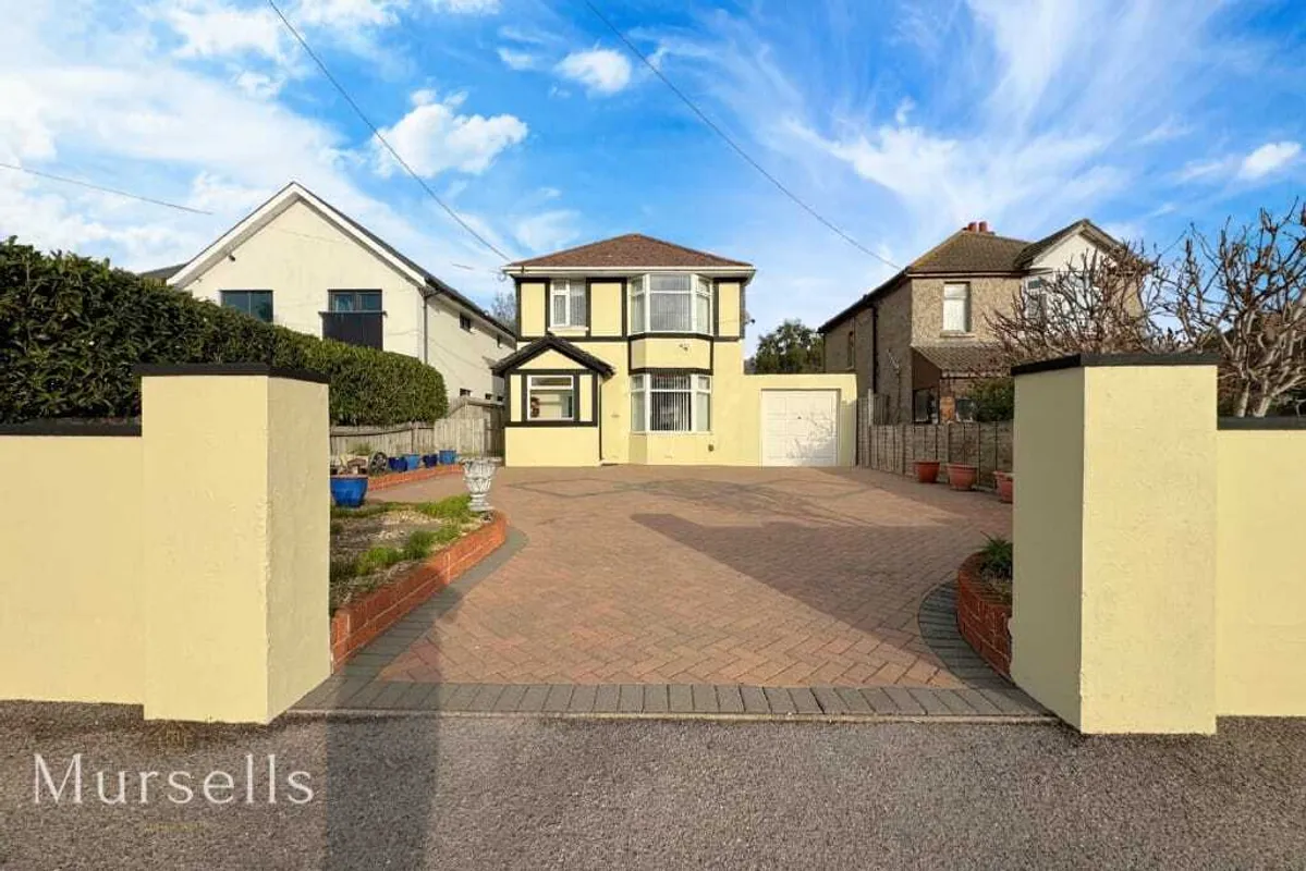 Lulworth Avenue, Poole, BH15