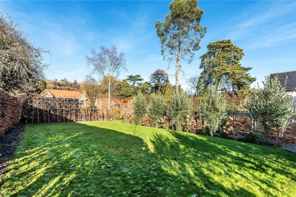 Gatton Road, Reigate, RH2 photo 26