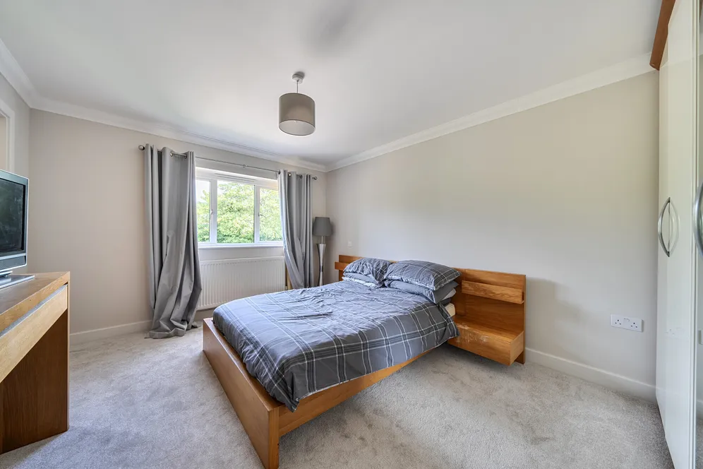 New Road, Cheltenham, GL52 photo 8