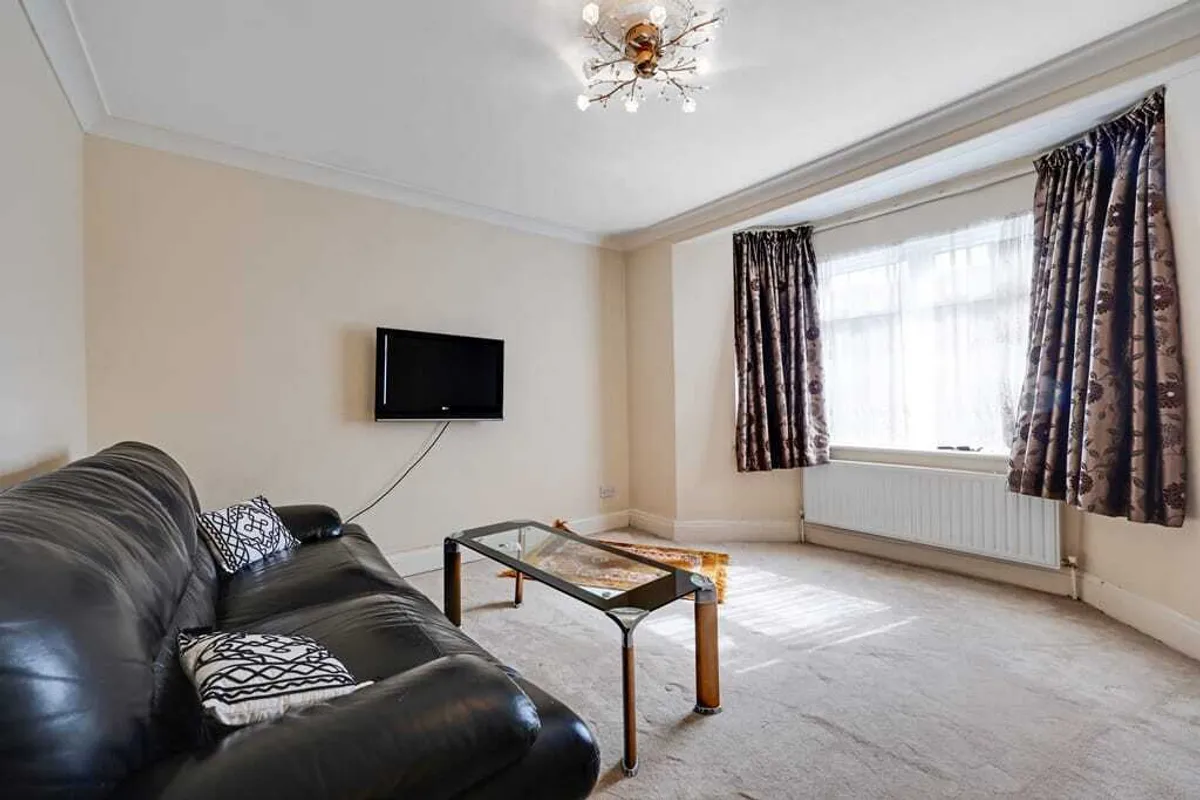 Kenwyn Drive, London, NW2