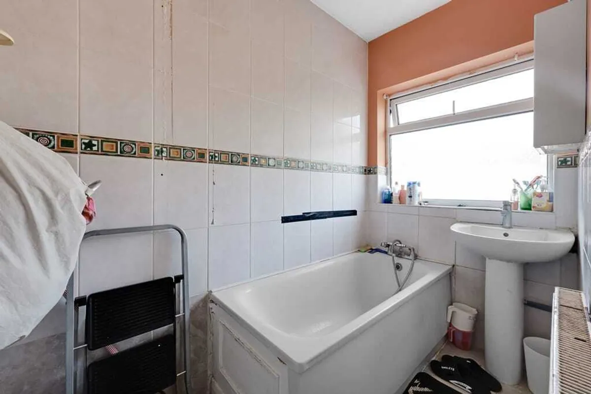 Kenwyn Drive, London, NW2