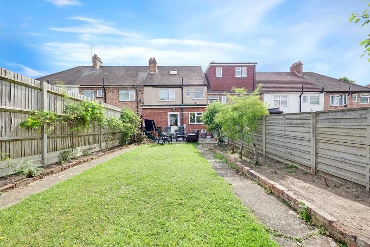 Kenwyn Drive, London, NW2