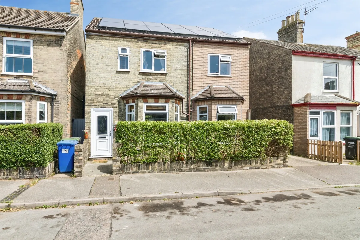 Rochester Road, LOWESTOFT