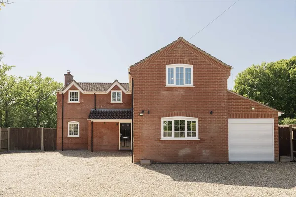 The Street, Poringland, NR14 photo 1