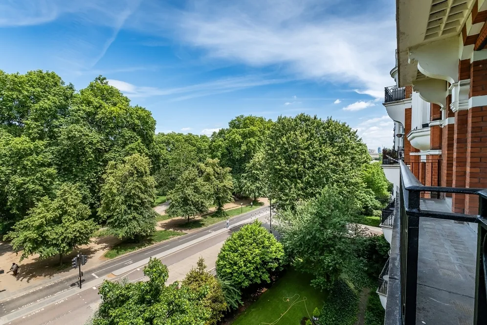 Park Close Knightsbridge SW1X photo 8