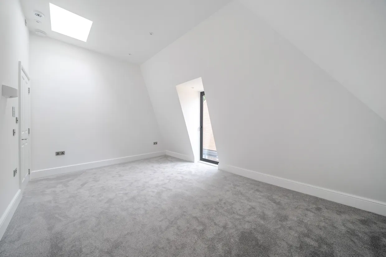 The Grove Coulsdon CR5 photo 14