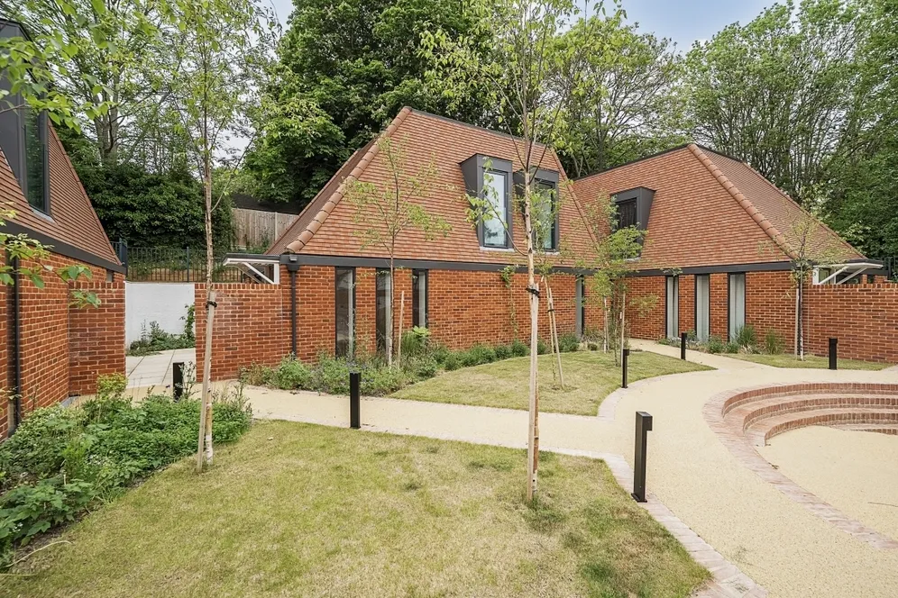 The Grove Coulsdon CR5 photo 16