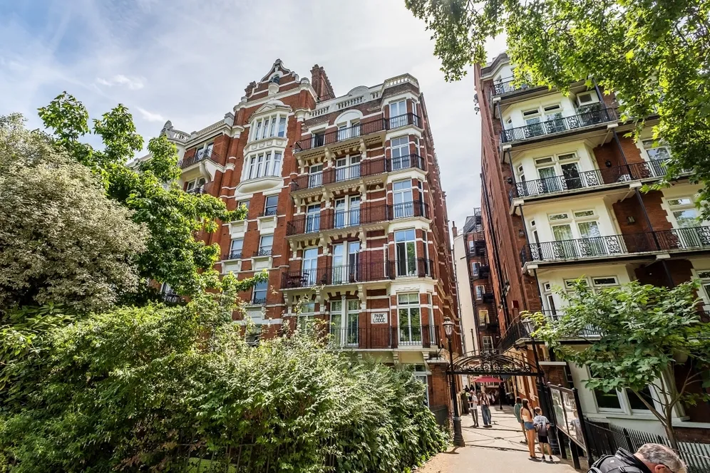 Park Close Knightsbridge SW1X photo 20