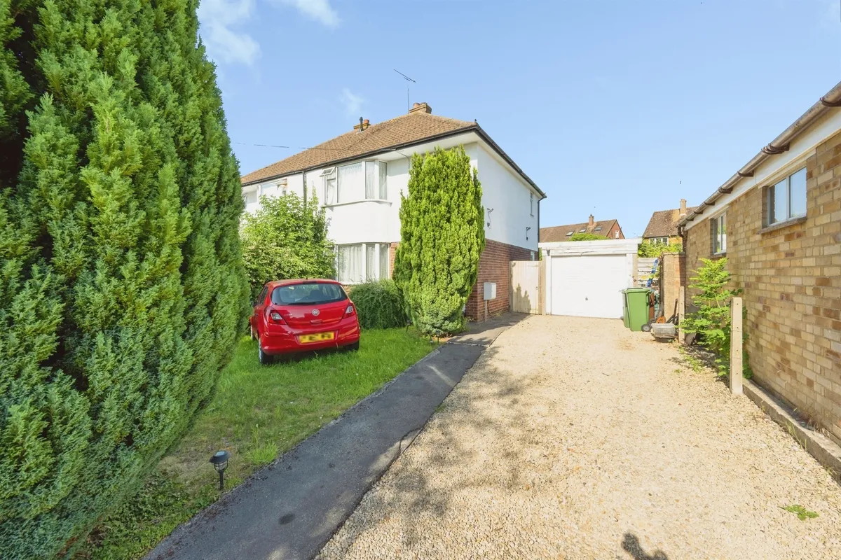 Stockwell Furlong, Haddenham, Aylesbury