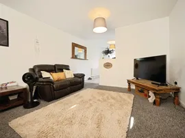 Stockwell Furlong, Haddenham, Aylesbury thumb 2