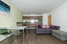 Barking Road, E16 photo 5