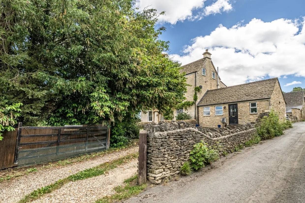 Tetbury Lane Stroud GL6 photo 18