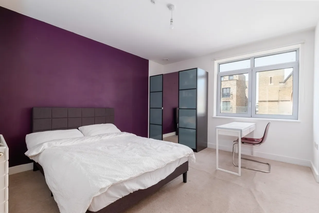 Barking Road, E16 photo 15