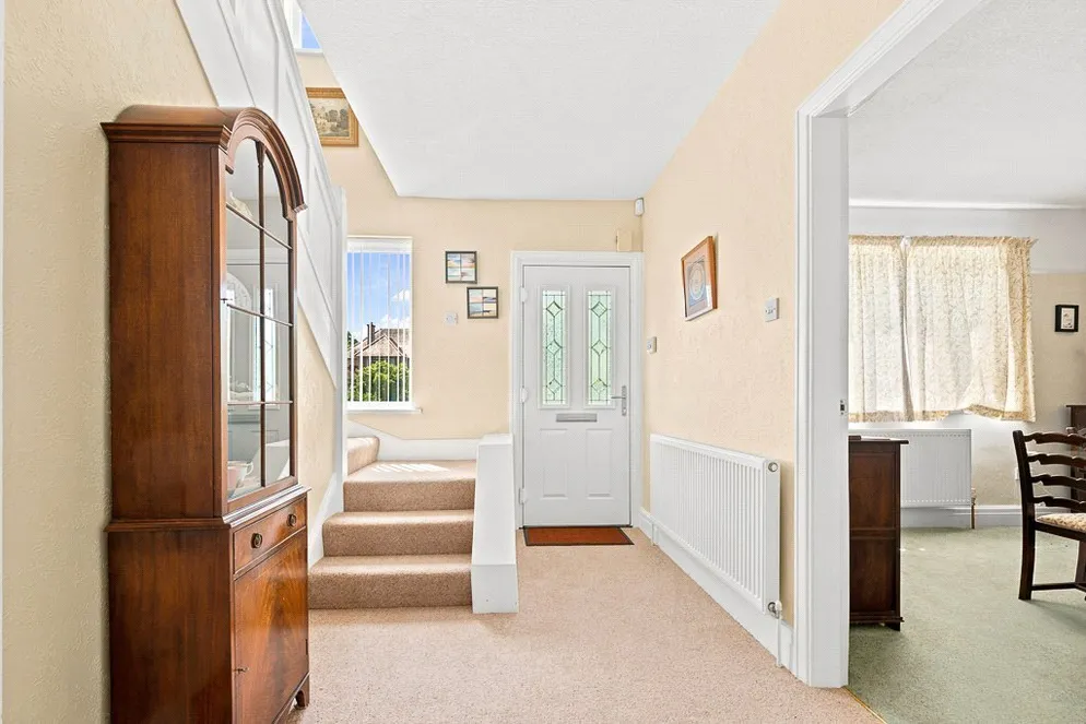 Property carousel item 13