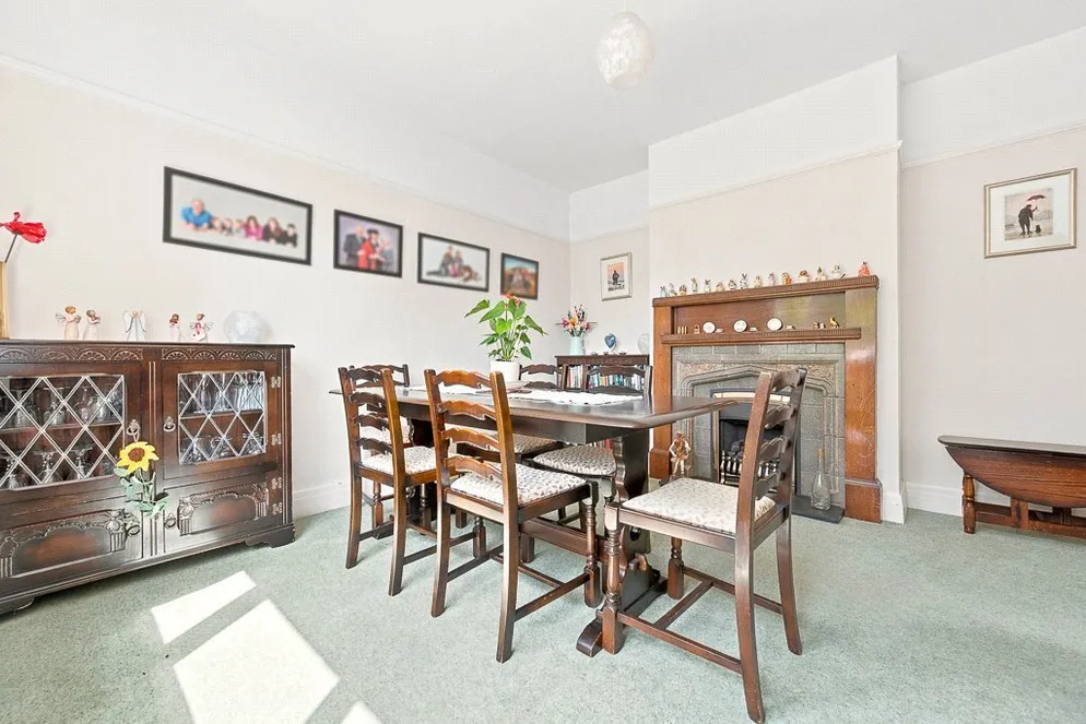 Property carousel item 15