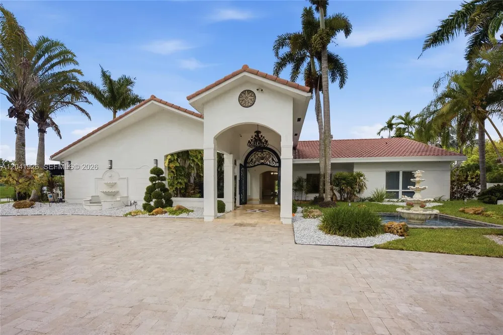 16170 Saddle Ln, Weston, FL 33326