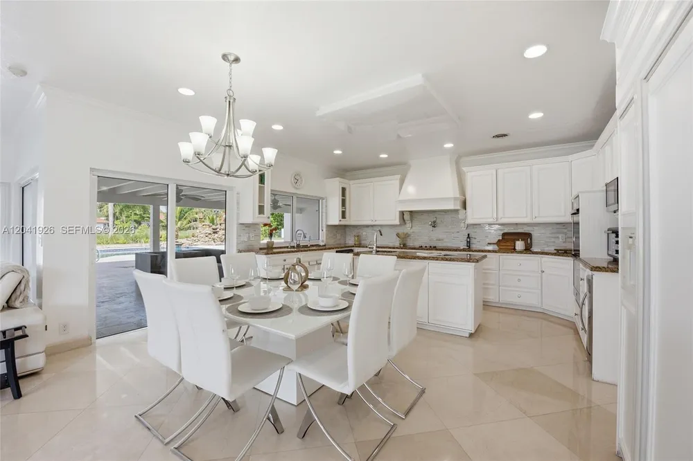 16170 Saddle Ln, Weston, FL 33326