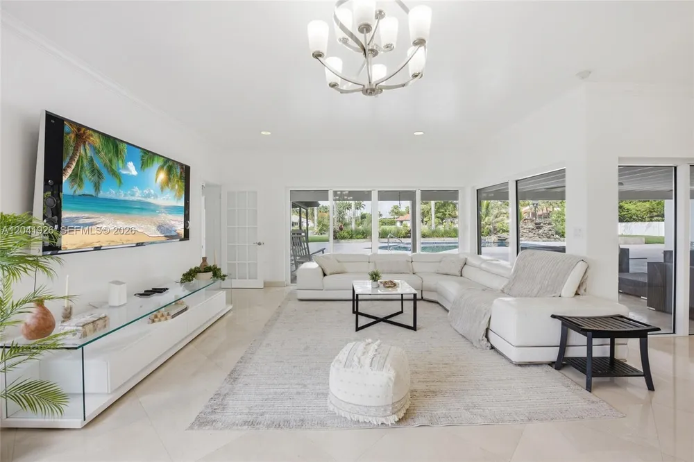 16170 Saddle Ln, Weston, FL 33326