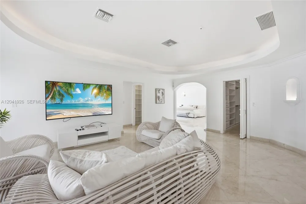 16170 Saddle Ln, Weston, FL 33326