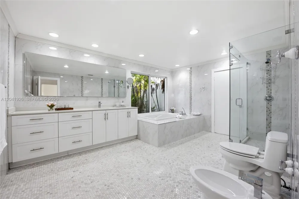 16170 Saddle Ln, Weston, FL 33326