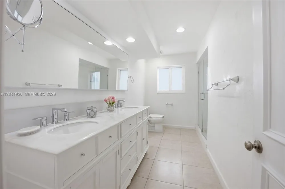 16170 Saddle Ln, Weston, FL 33326