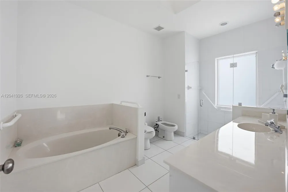16170 Saddle Ln, Weston, FL 33326