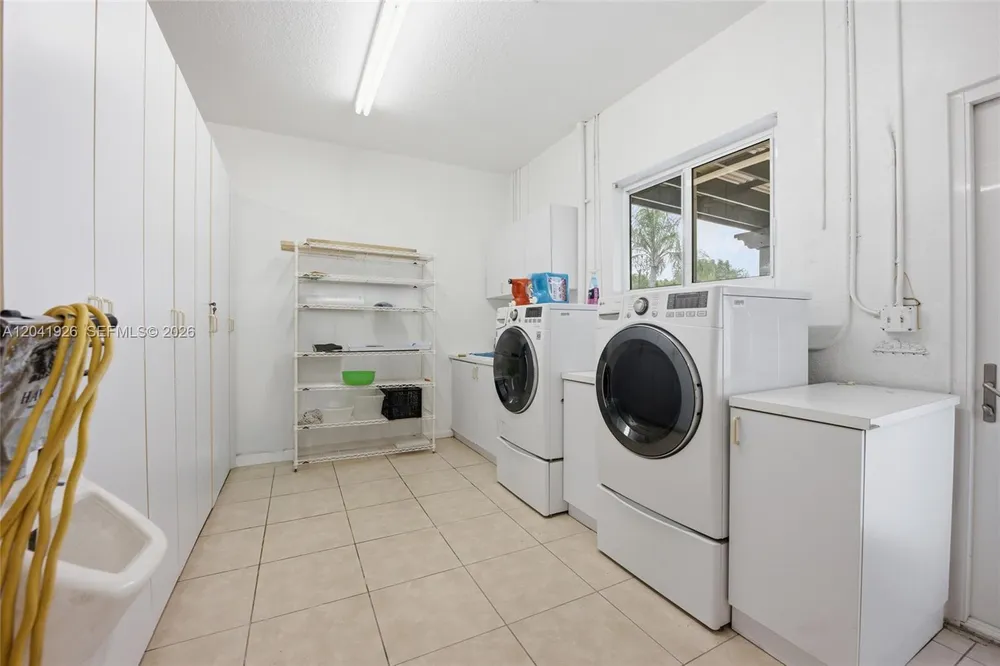 16170 Saddle Ln, Weston, FL 33326