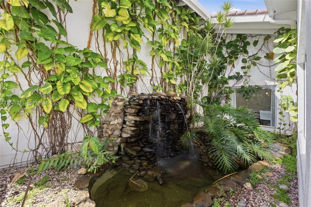 16170 Saddle Ln, Weston, FL 33326