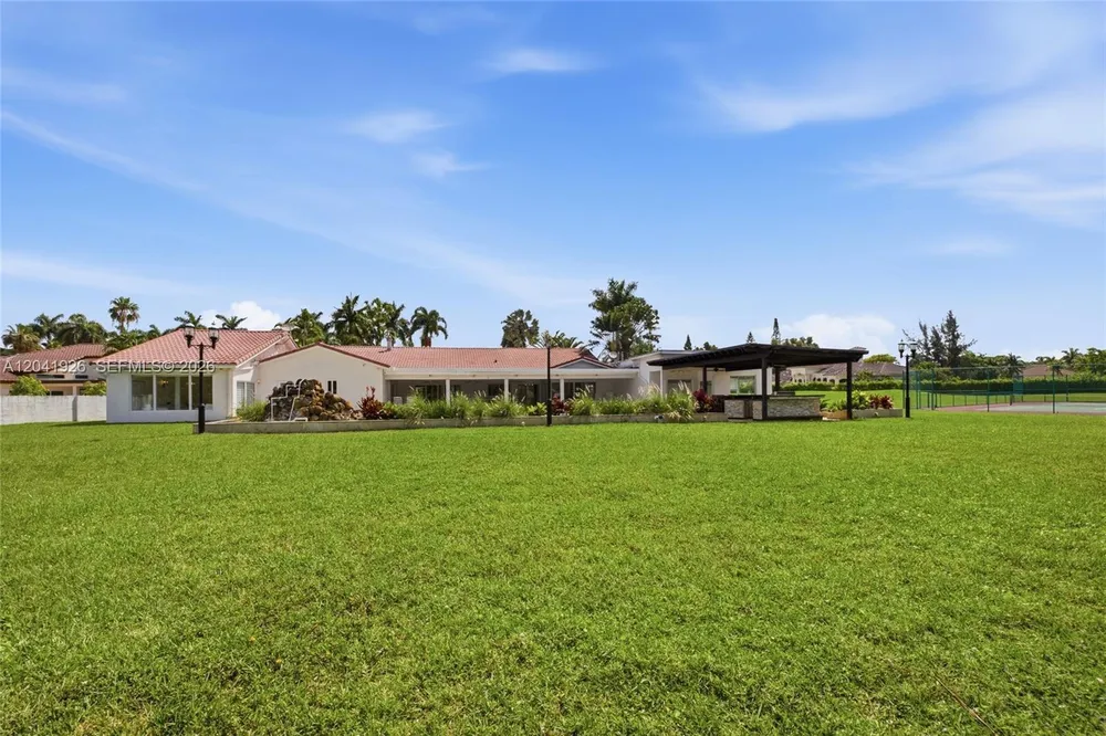 16170 Saddle Ln, Weston, FL 33326