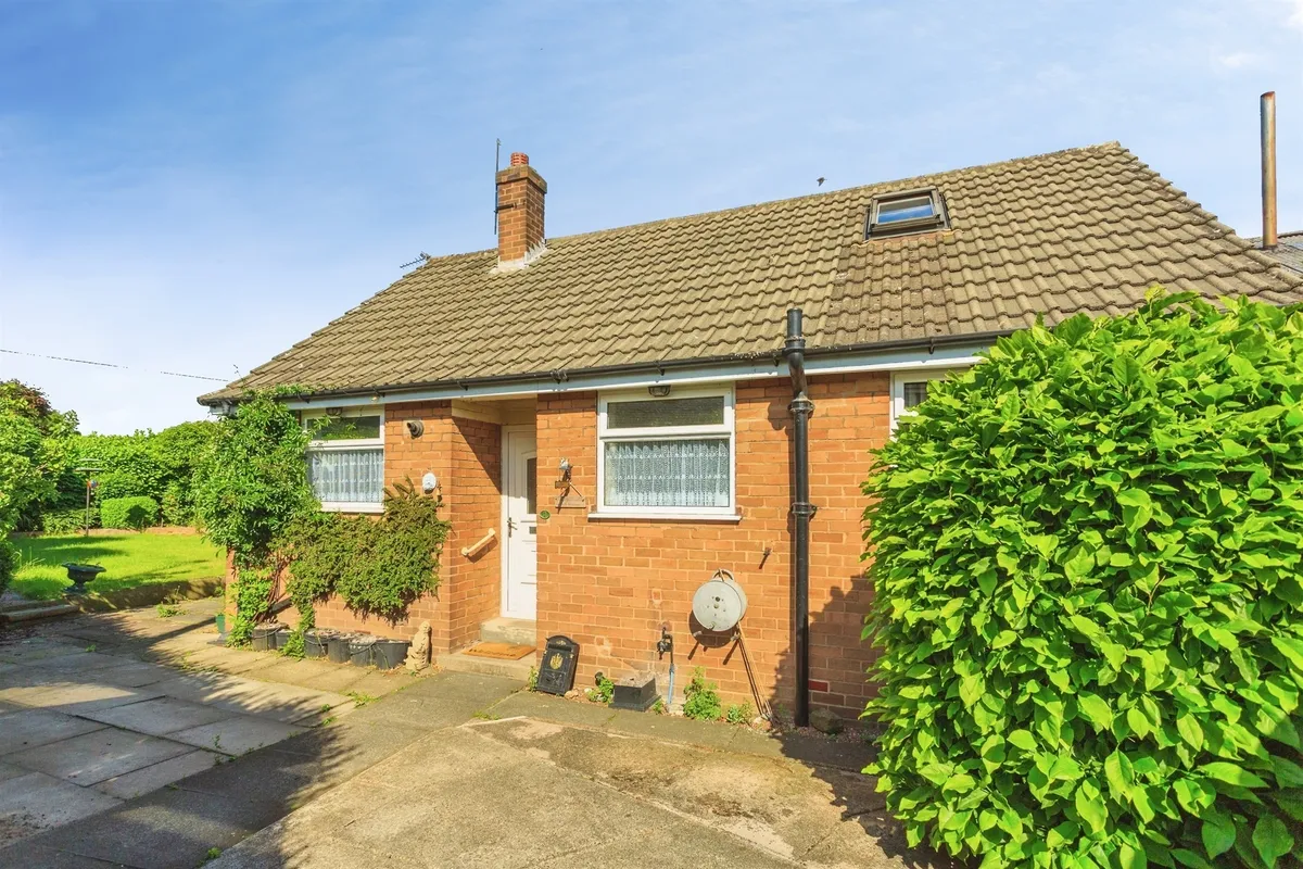 Holmfield Grove, Wakefield