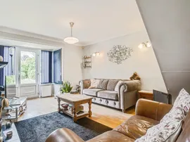 Holmfield Grove, Wakefield thumb 2