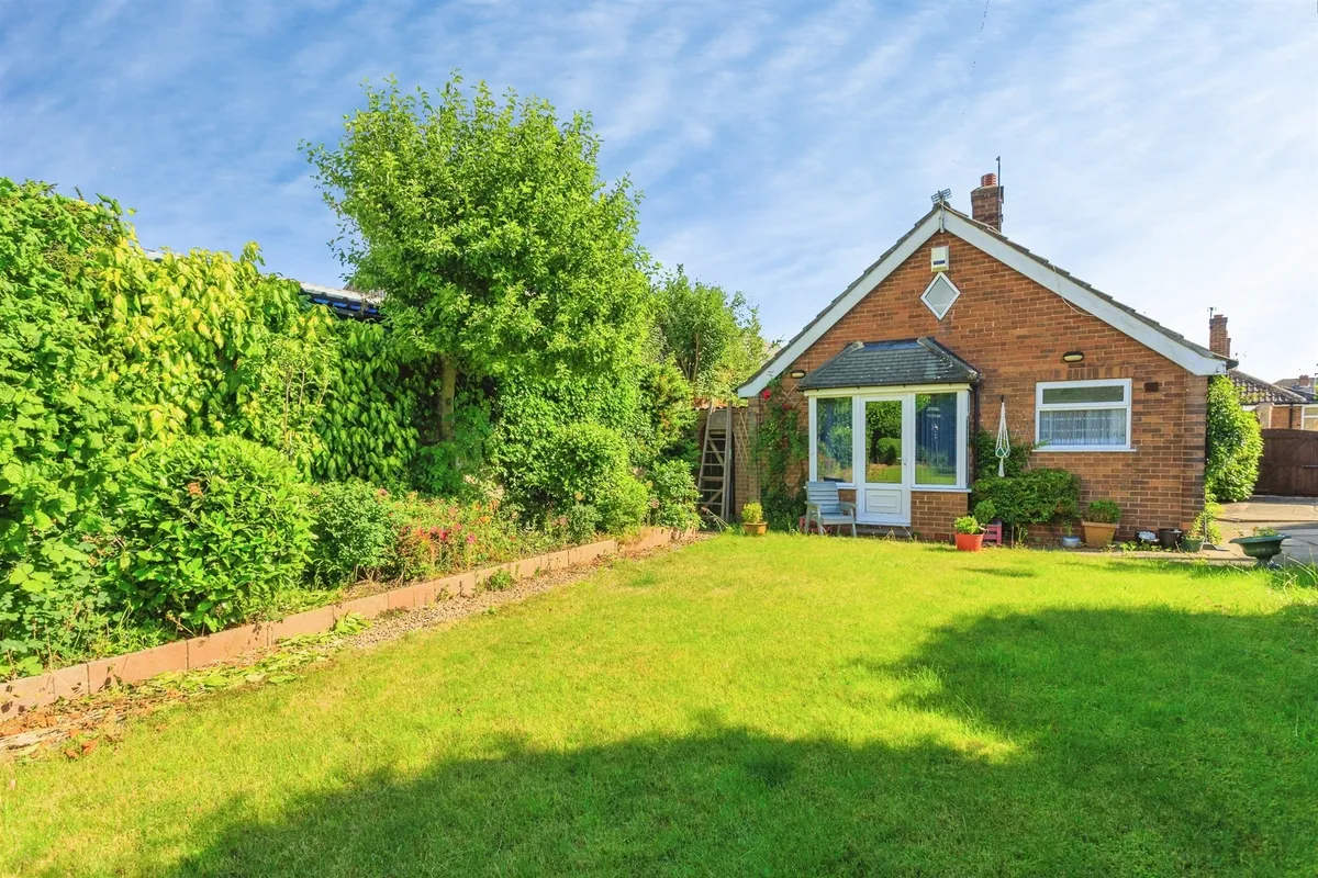 Holmfield Grove, Wakefield