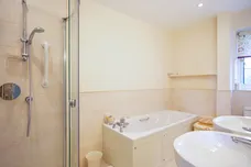 Brookway Road, Cheltenham, GL53 photo 11