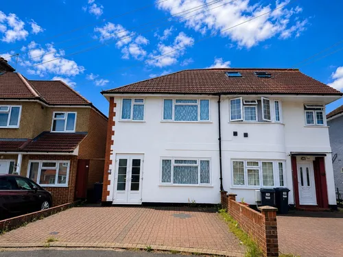 Baber Drive, Felthamphoto