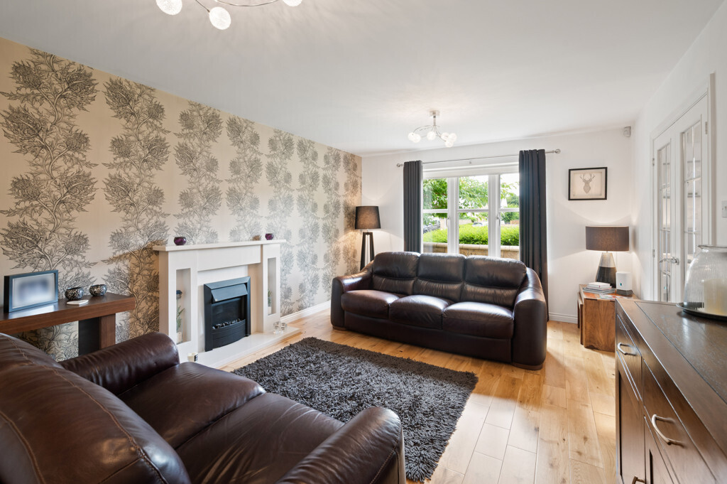 10 Saint Davids Grove, Eskbank, EH22 3FG Image 2