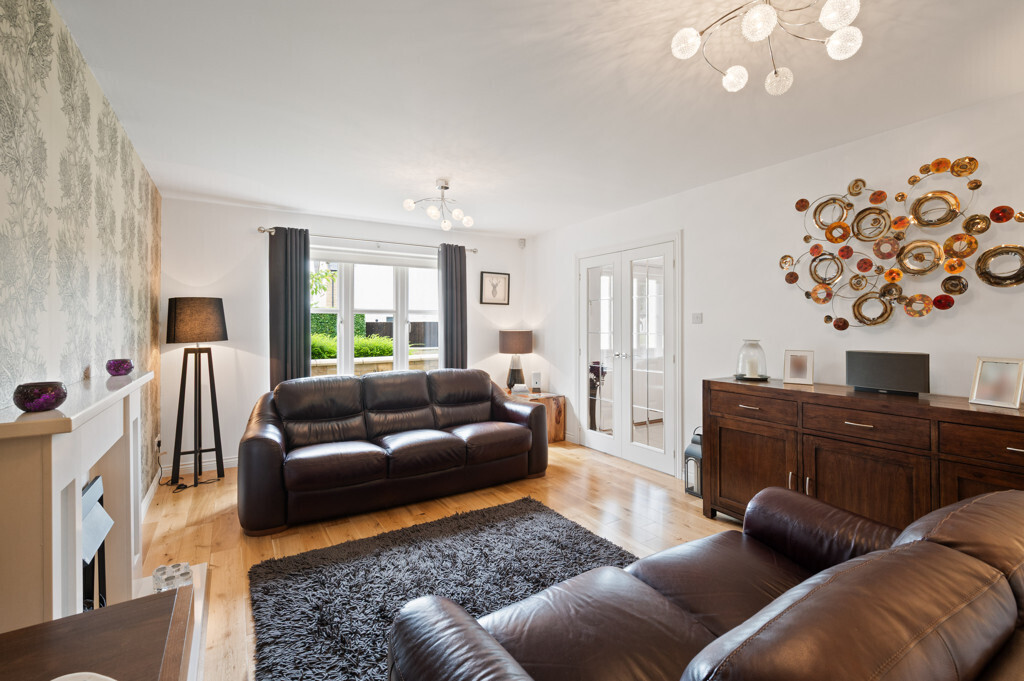 10 Saint Davids Grove, Eskbank, EH22 3FG Image 4