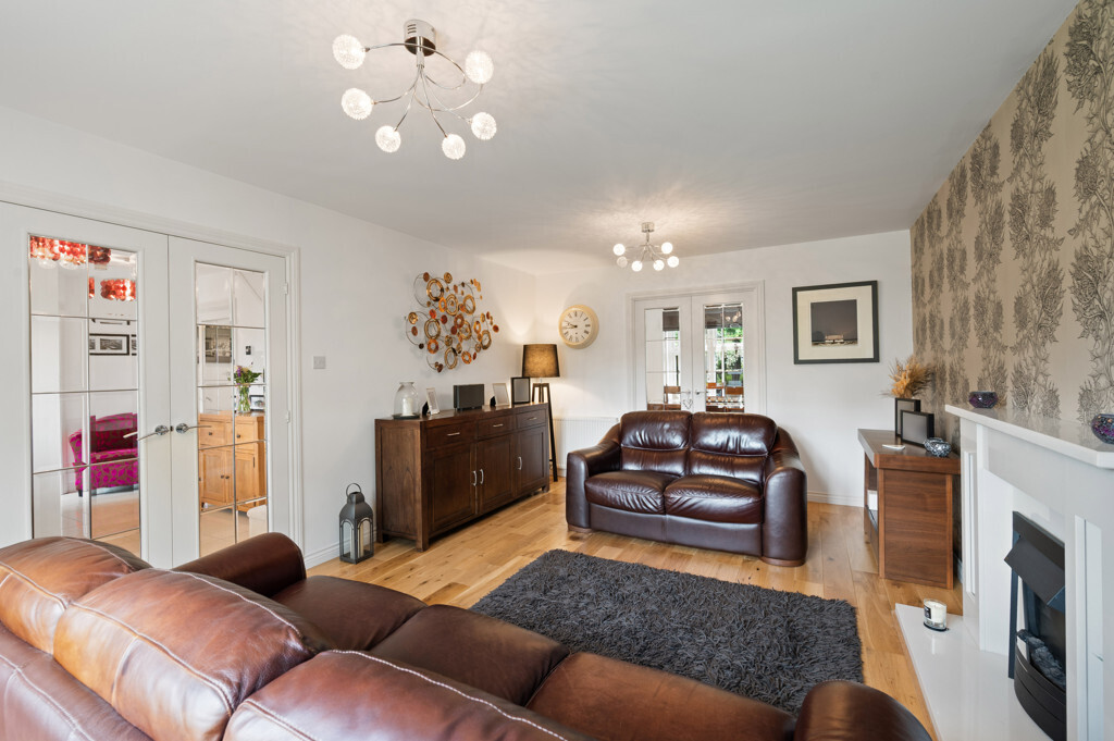10 Saint Davids Grove, Eskbank, EH22 3FG Image 5